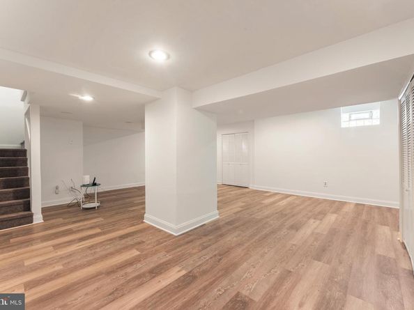 8912 Springview Road, Philadelphia PA 19115