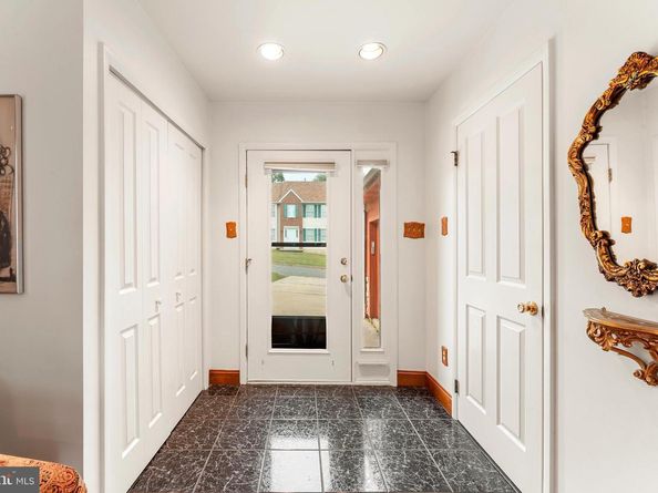 8912 Springview Road, Philadelphia PA 19115