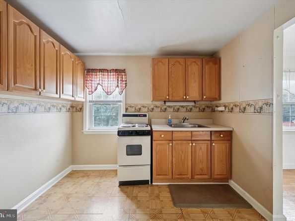 363 Holmes Road, Holmes PA 19043