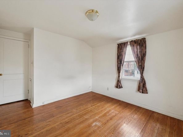 363 Holmes Road, Holmes PA 19043