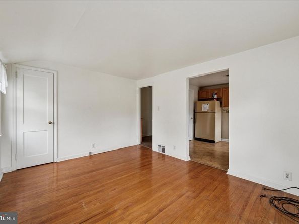 363 Holmes Road, Holmes PA 19043