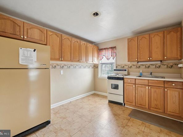 363 Holmes Road, Holmes PA 19043