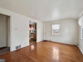 363 Holmes Road, Holmes PA 19043