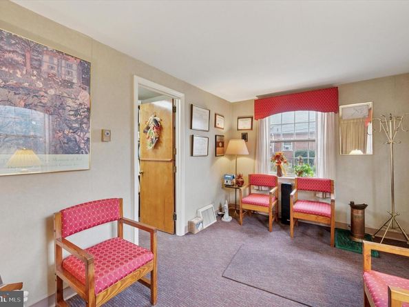 363 Holmes Road, Holmes PA 19043