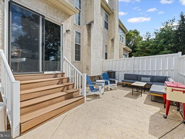 229 Brookdale Court, Dresher PA 19025