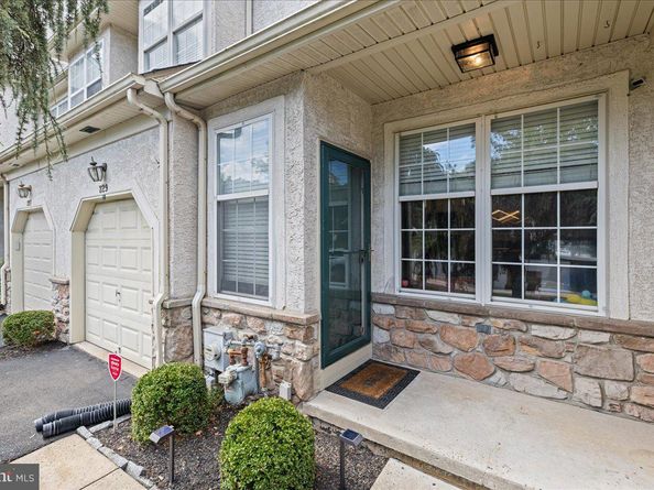 229 Brookdale Court, Dresher PA 19025