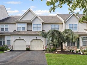 229 Brookdale Court, Dresher PA 19025
