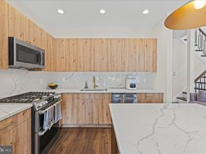 229 Brookdale Court, Dresher PA 19025