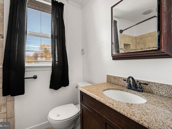 900 Maple Avenue, Glenolden PA 19036