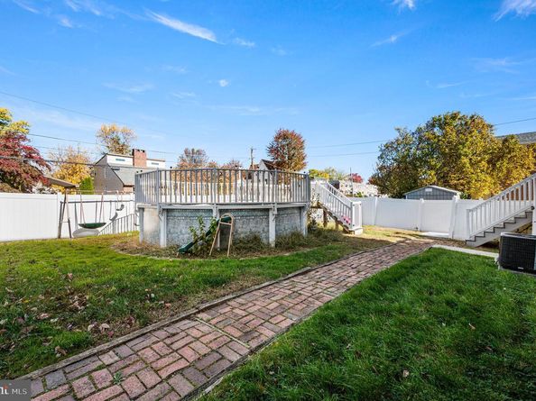 900 Maple Avenue, Glenolden PA 19036