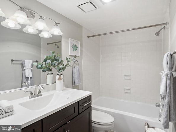 1800 Old Meadow Road 1017, Mclean VA 22102