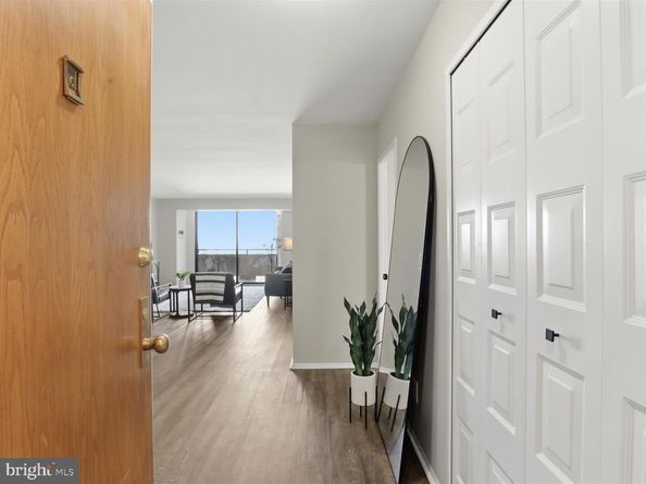 1800 Old Meadow Road 1017, Mclean VA 22102