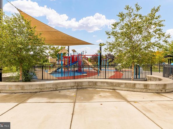 58 T Street NW 1, Washington DC 20001