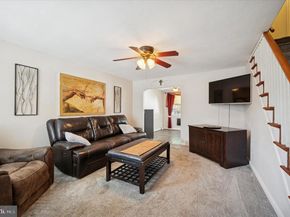 5916 Newtown Avenue, Philadelphia PA 19120