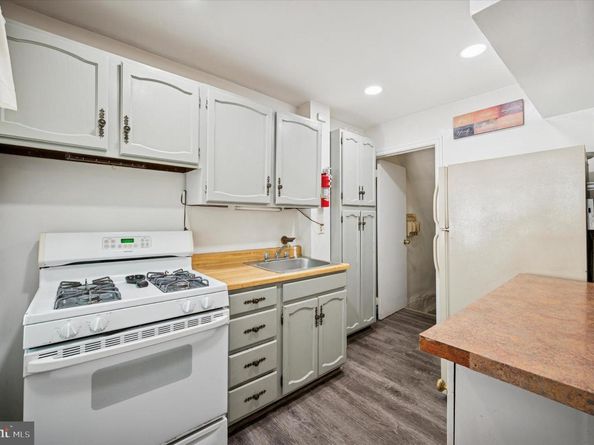 5916 Newtown Avenue, Philadelphia PA 19120