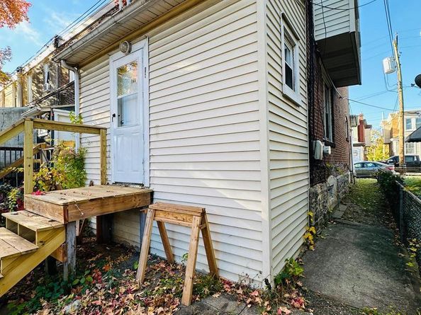 149 Wayne Ave, Collingdale PA 19023