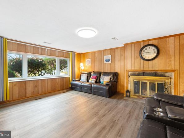 416 Emerson Road, Huntingdon Valley PA 19006