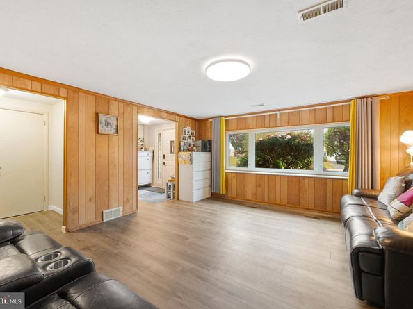 416 Emerson Road, Huntingdon Valley PA 19006