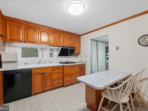 416 Emerson Road, Huntingdon Valley PA 19006