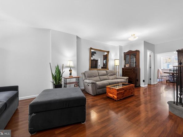 2310 S Warnock Street, Philadelphia PA 19148