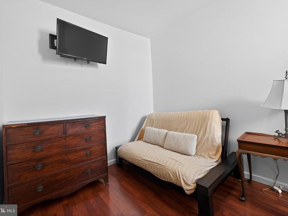 2310 S Warnock Street, Philadelphia PA 19148