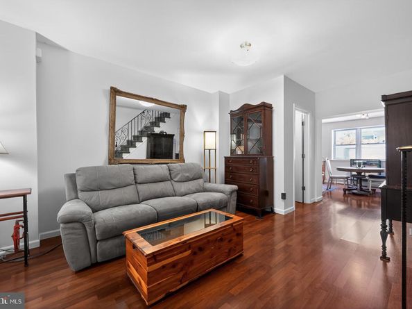 2310 S Warnock Street, Philadelphia PA 19148