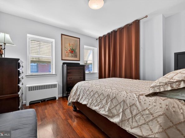 2310 S Warnock Street, Philadelphia PA 19148