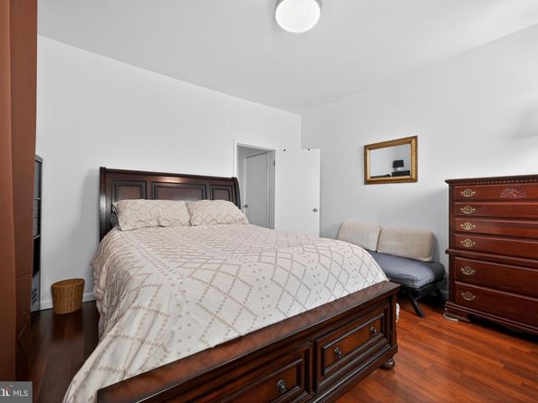 2310 S Warnock Street, Philadelphia PA 19148