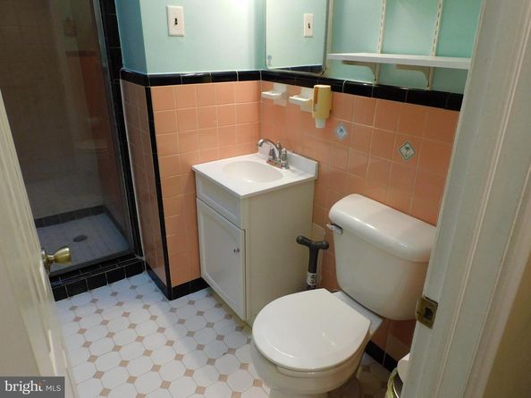 6348 Crafton Street, Philadelphia PA 19149