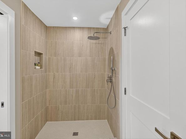 6306 Columbia Pike, Falls Church VA 22041