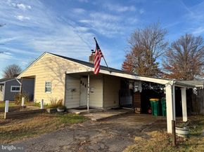 31 Swan Lane, Levittown PA 19055