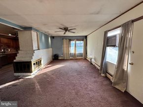 31 Swan Lane, Levittown PA 19055