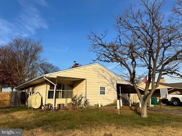 31 Swan Lane, Levittown PA 19055