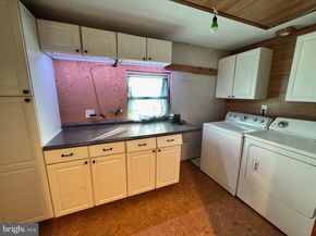 31 Swan Lane, Levittown PA 19055