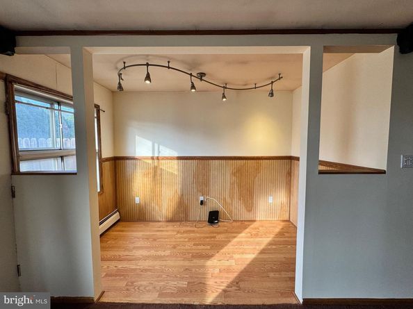 31 Swan Lane, Levittown PA 19055