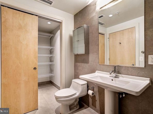 1133 14TH Street NW 809, Washington DC 20005