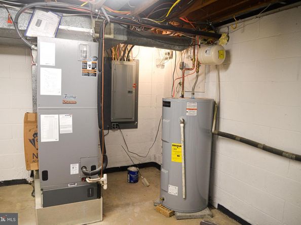 114 Nursery Avenue, Levittown PA 19057