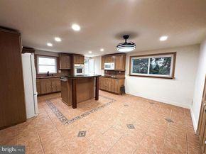 114 Nursery Avenue, Levittown PA 19057