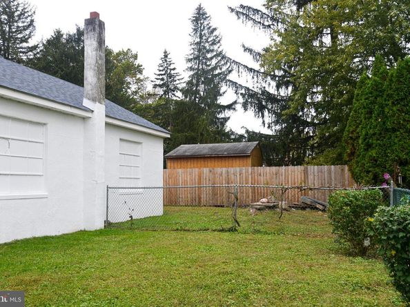 114 Nursery Avenue, Levittown PA 19057