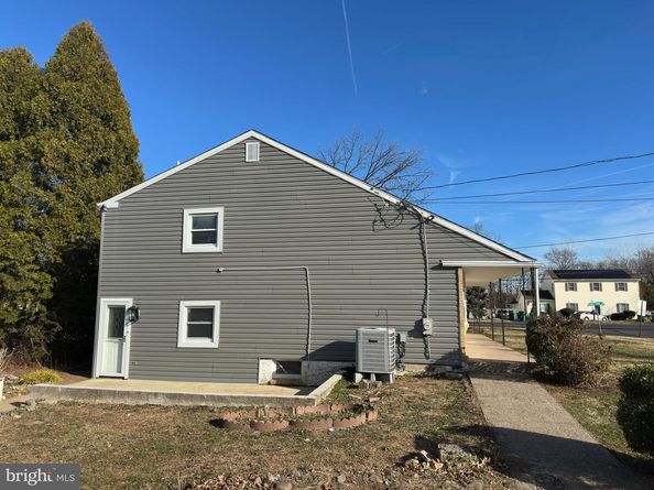 114 Nursery Avenue, Levittown PA 19057