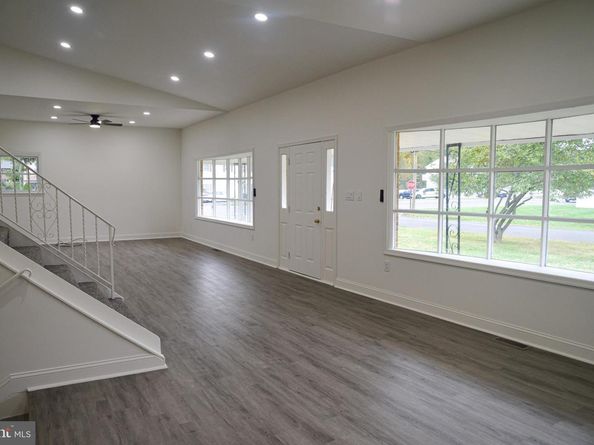 114 Nursery Avenue, Levittown PA 19057