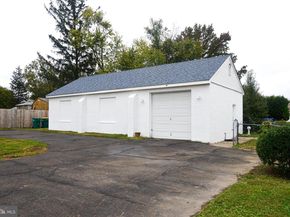 114 Nursery Avenue, Levittown PA 19057