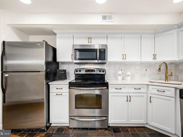 516 4TH Street NE 101, Washington DC 20002