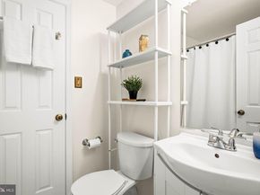 516 4TH Street NE 101, Washington DC 20002