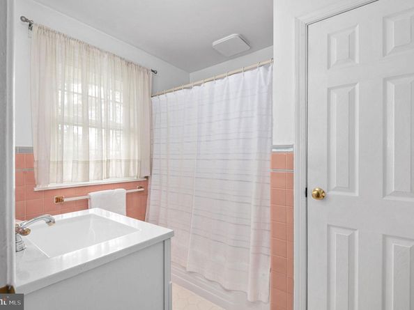 148 Byberry Road, Hatboro PA 19040