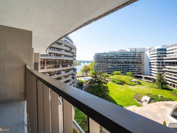 2500 Virginia Ave NW 715, Washington DC 20037