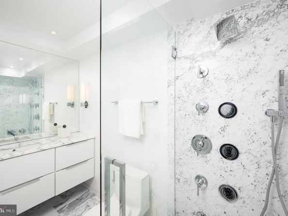 2500 Virginia Ave NW 715, Washington DC 20037