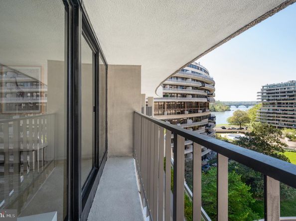 2500 Virginia Ave NW 715, Washington DC 20037