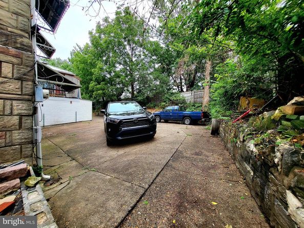 1037 E Luzerne Street, Philadelphia PA 19124