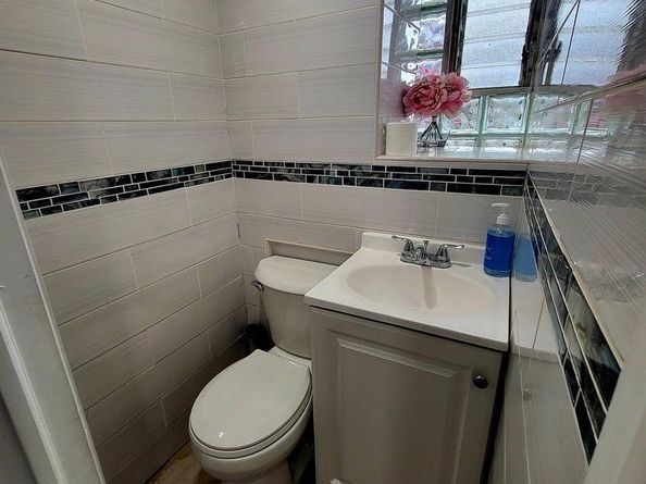 1037 E Luzerne Street, Philadelphia PA 19124